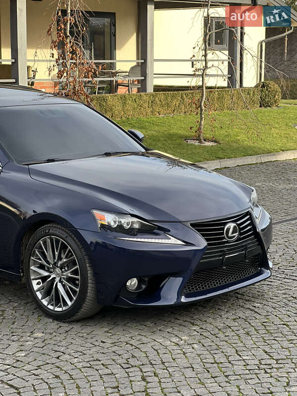 Седан Lexus IS 2014 в Львове фото 8 Седан Lexus IS 2014 в Львове