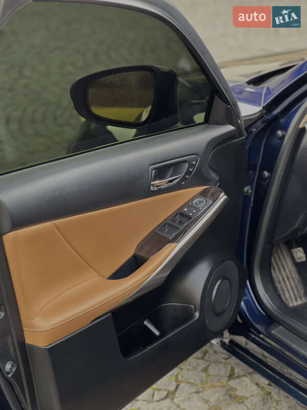 Седан Lexus IS 2014 в Львове фото 44 Седан Lexus IS 2014 в Львове