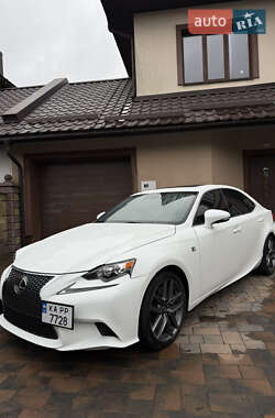 Седан Lexus IS 2015 в Ровно