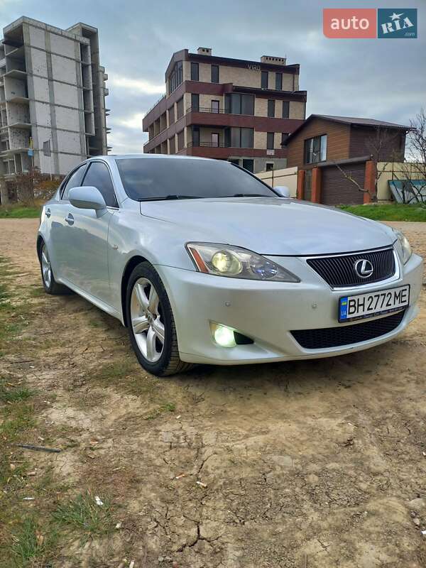 Lexus IS 2006