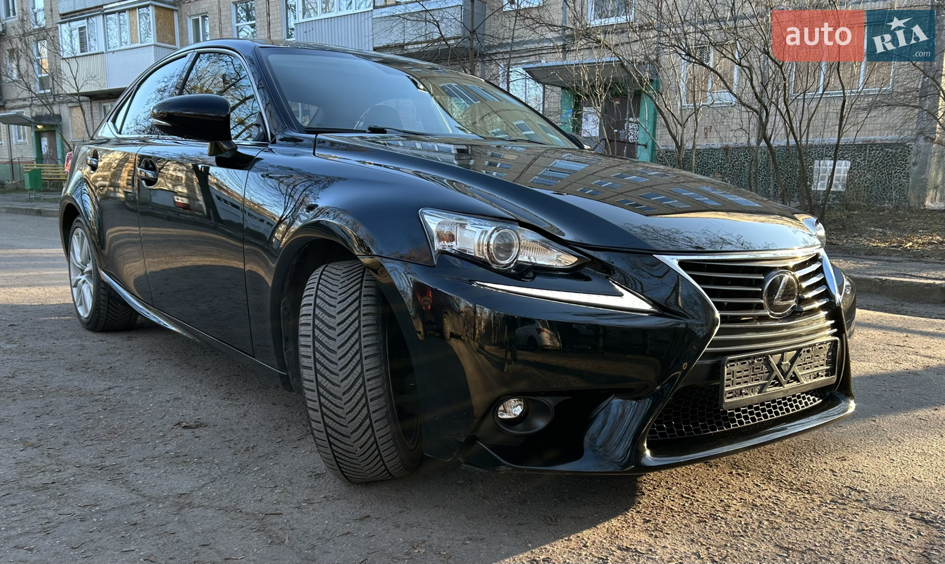 2015 Lexus IS - мініатюра 3