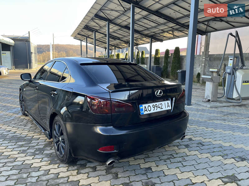 Седан Lexus IS 2007 в Иршаве