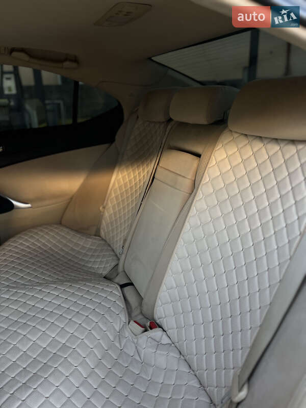 Седан Lexus IS 2007 в Иршаве