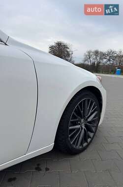 Седан Lexus IS 2014 в Измаиле