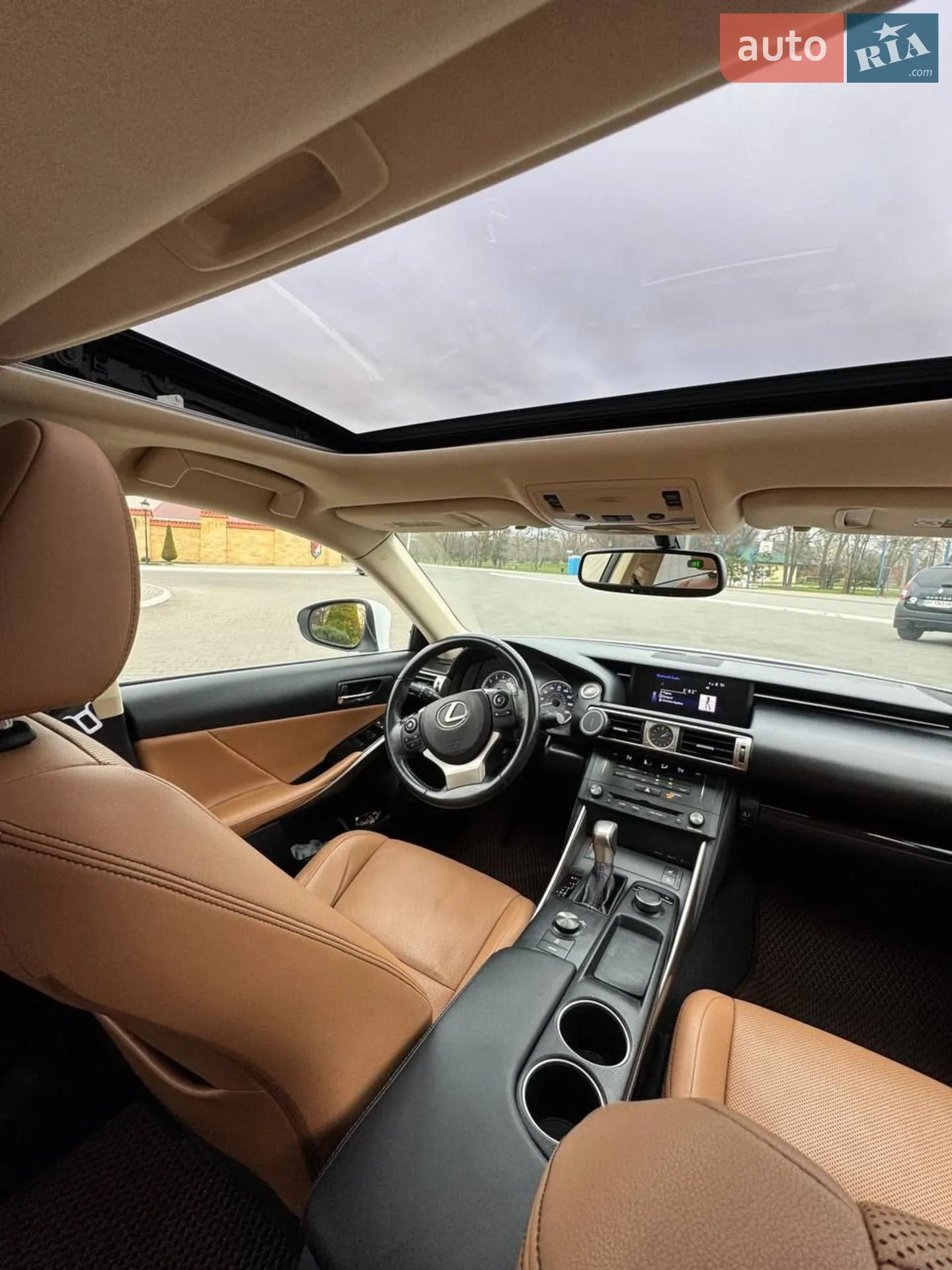 2014 Lexus IS - мініатюра 9