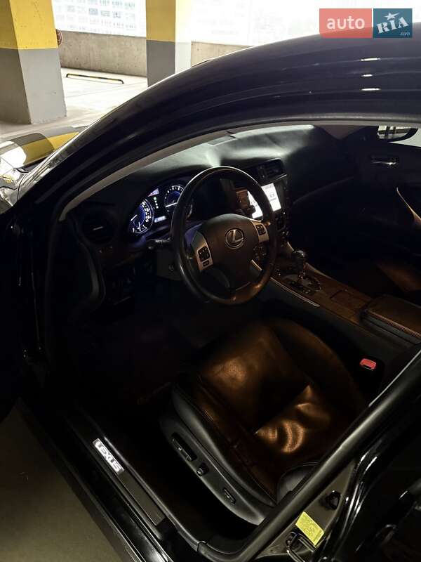 Седан Lexus IS 2011 в Києві фото 23 Седан Lexus IS 2011 в Києві