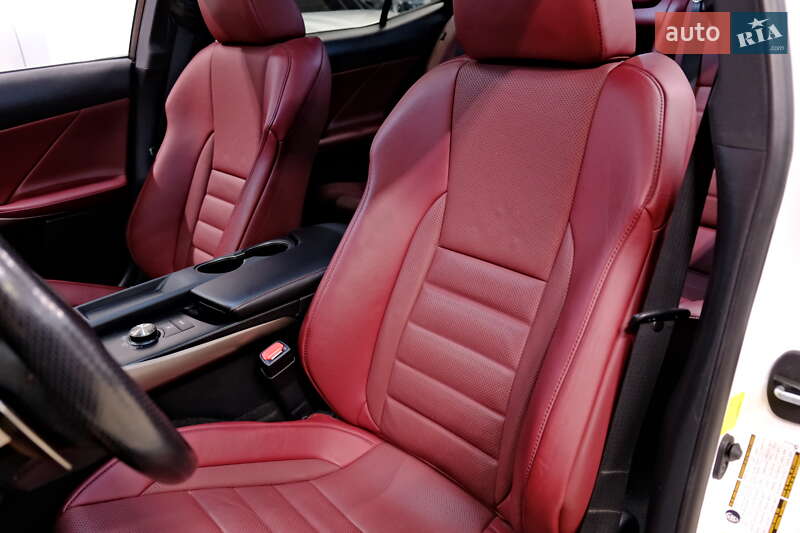 Седан Lexus IS 2018 в Одессе