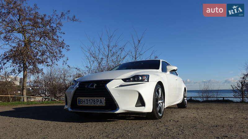 Седан Lexus IS 2018 в Одессе