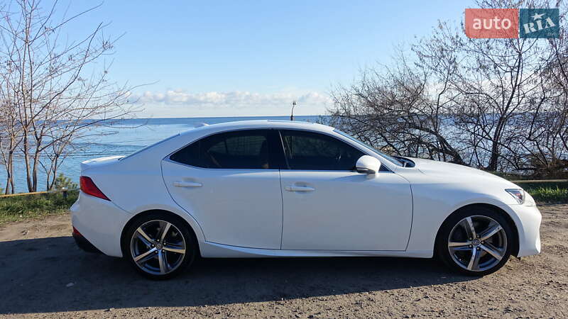 Седан Lexus IS 2018 в Одессе