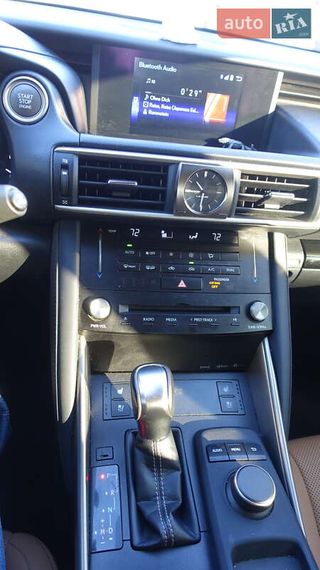 Седан Lexus IS 2018 в Одессе