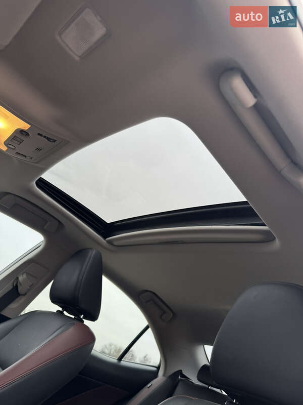 Седан Lexus IS 2016 в Києві