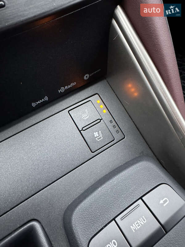 Седан Lexus IS 2016 в Києві