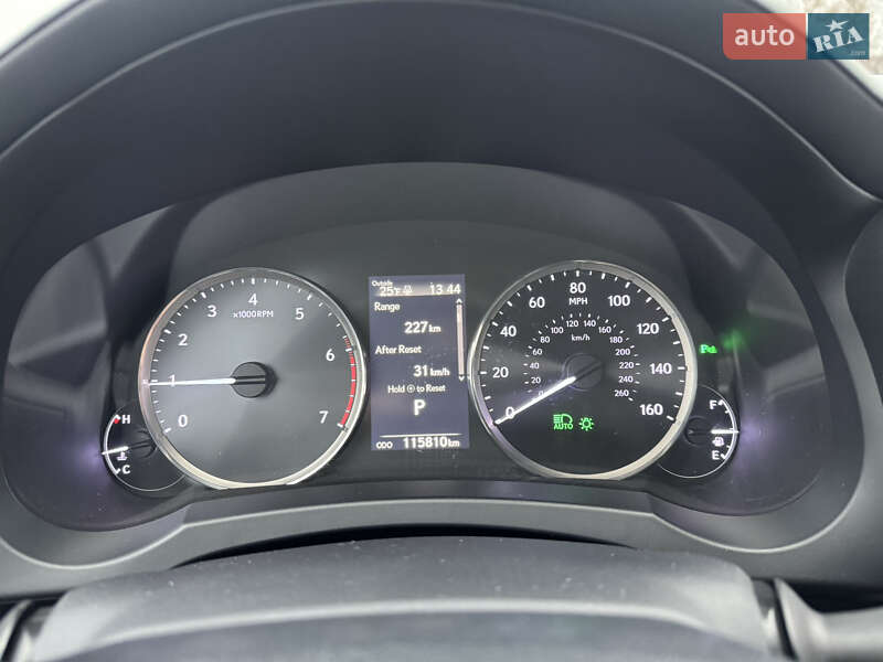 Седан Lexus IS 2016 в Києві