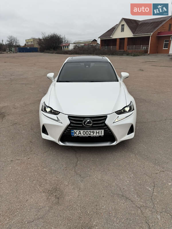 Седан Lexus IS 2016 в Києві