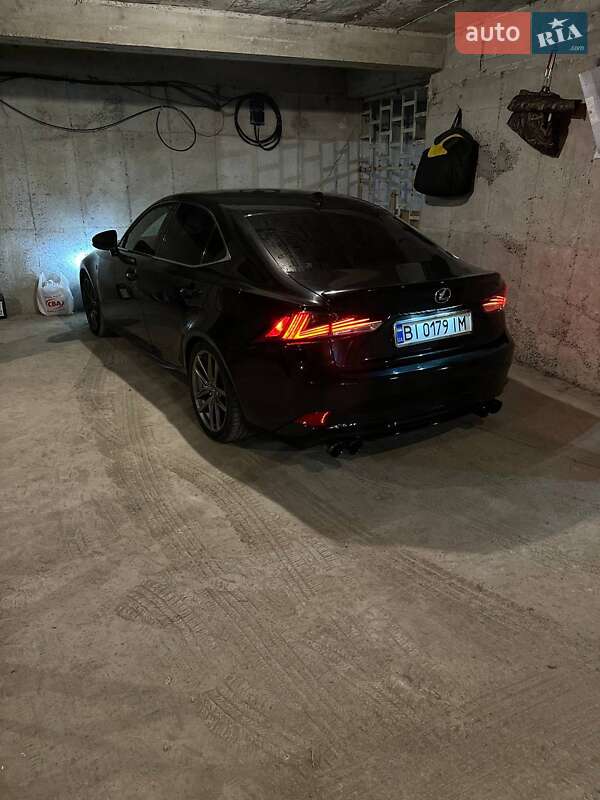 Седан Lexus IS 2018 в Одессе