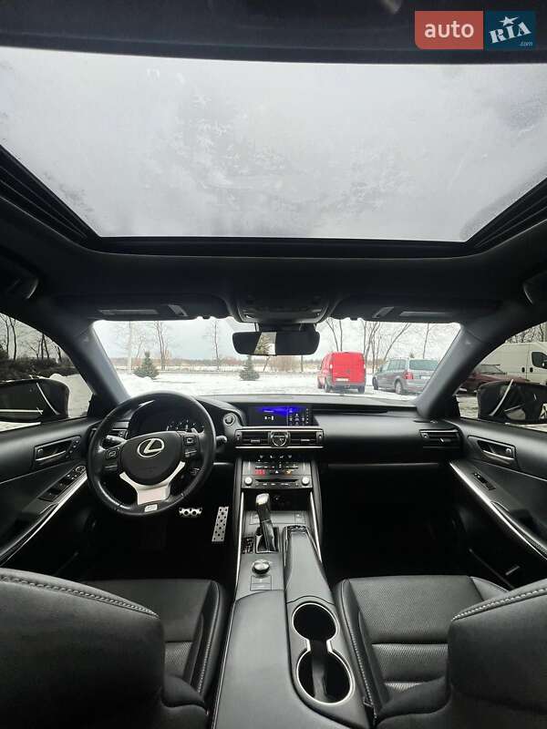 Седан Lexus IS 2018 в Одессе