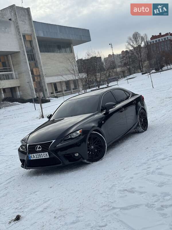 Седан Lexus IS 2014 в Києві