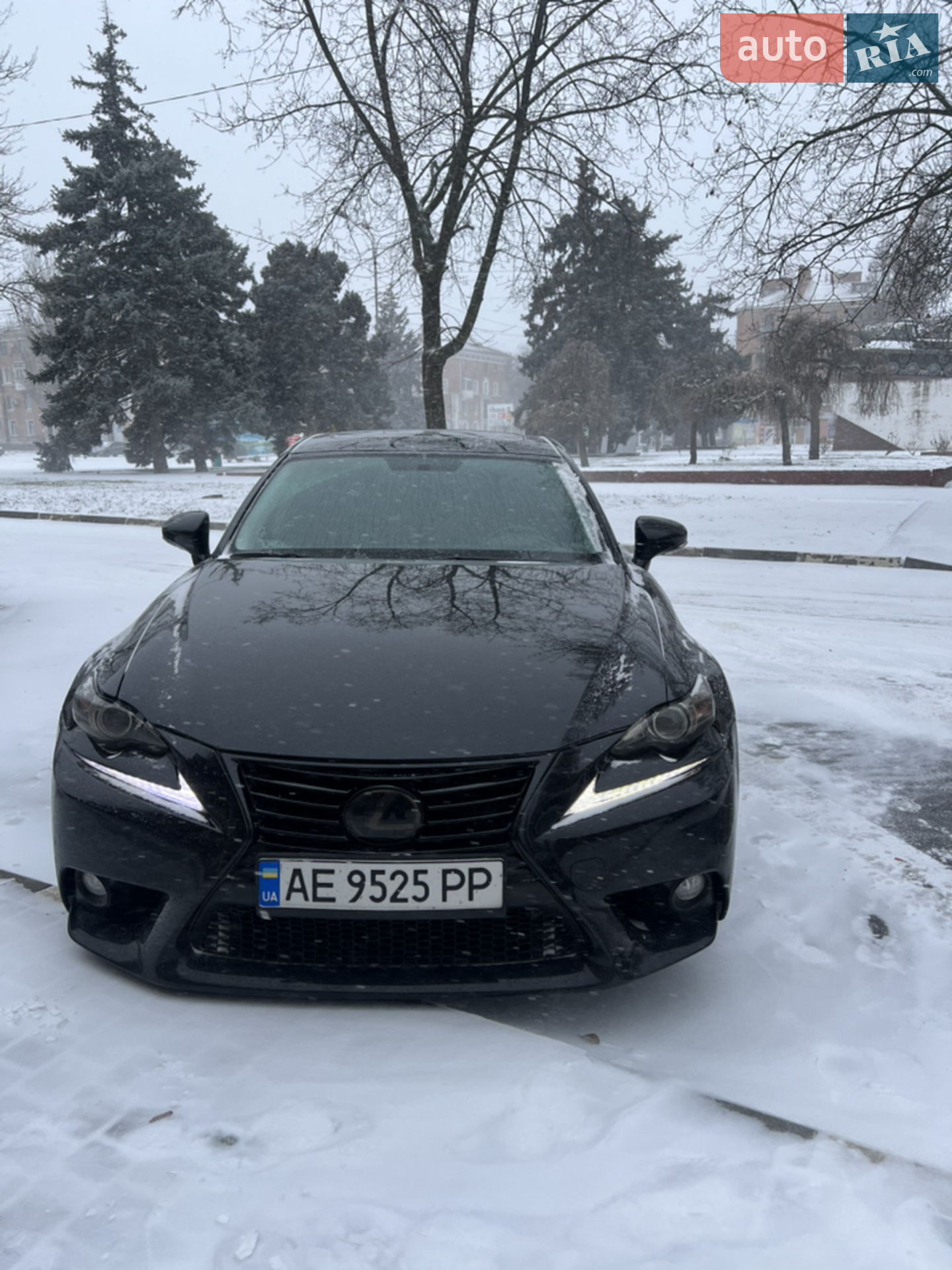 Lexus IS, 2013