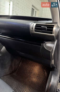 Седан Lexus IS 2013 в Никополе