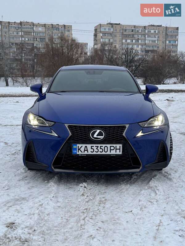 Седан Lexus IS 2017 в Киеве