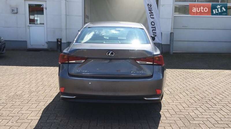 Седан Lexus IS 2017 в Тернополі фото 5 Седан Lexus IS 2017 в Тернополі