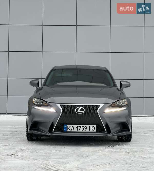 Lexus IS 2013