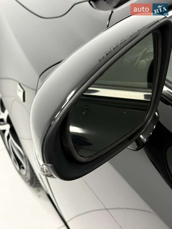 Седан Lexus IS 2014 в Одесі