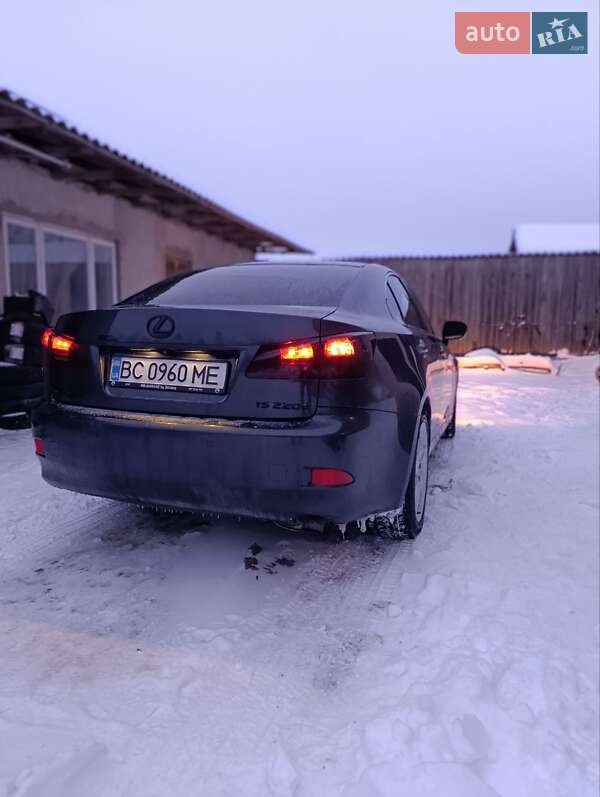 Седан Lexus IS 2006 в Борщеве
