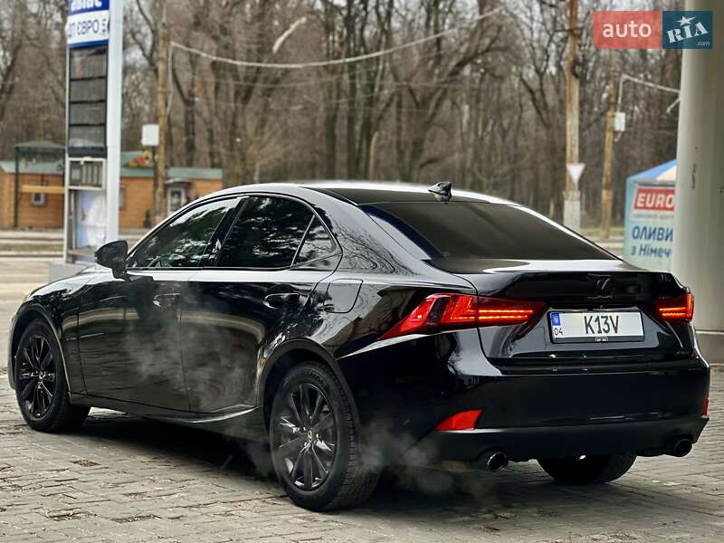 Седан Lexus IS 2015 в Днепре