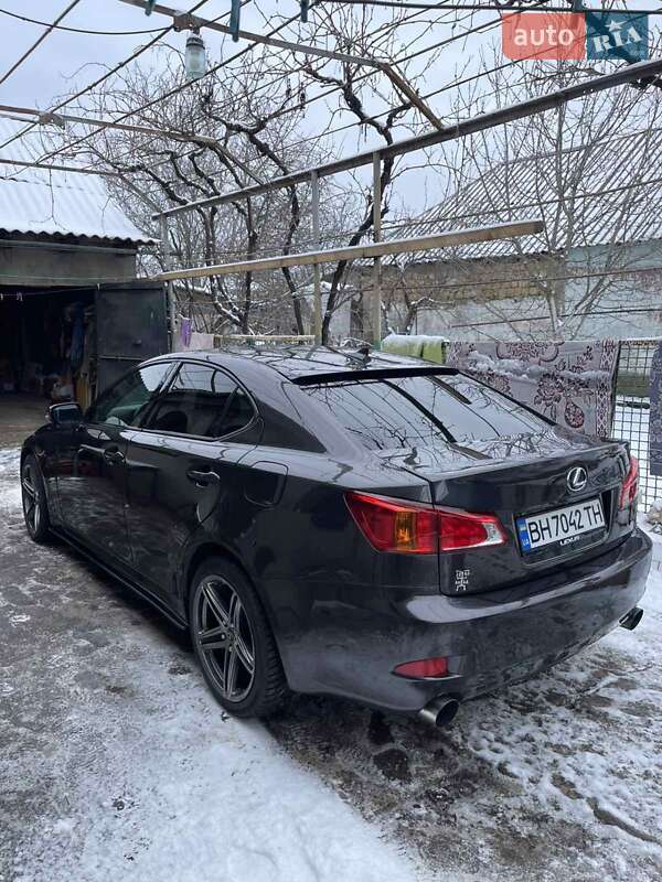 Седан Lexus IS 2010 в Тарутине