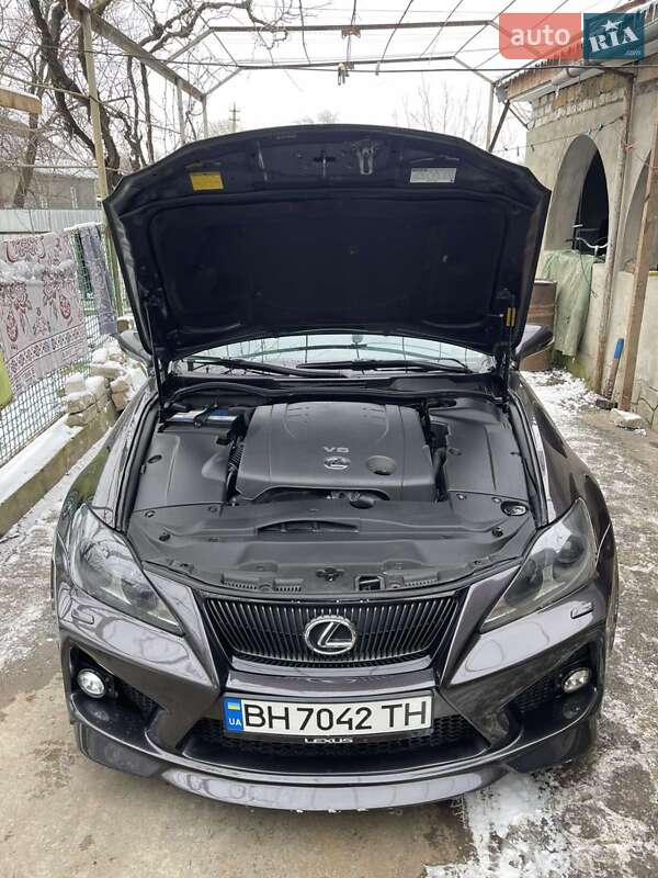 Седан Lexus IS 2010 в Тарутине