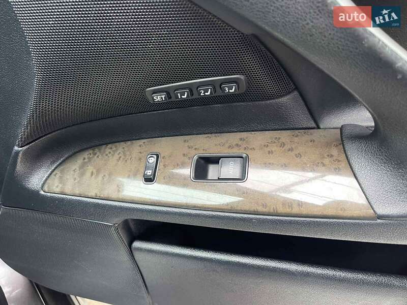 Седан Lexus IS 2010 в Тарутине