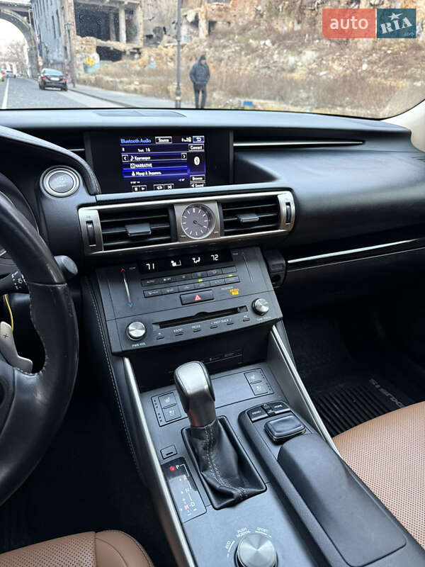 Седан Lexus IS 2014 в Одессе