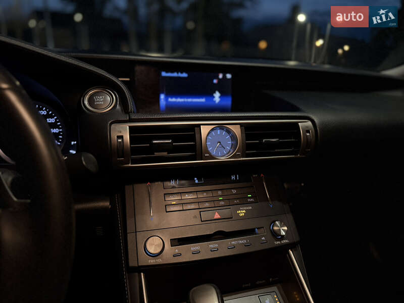 Седан Lexus IS 2014 в Краматорске фото 10 Седан Lexus IS 2014 в Краматорске