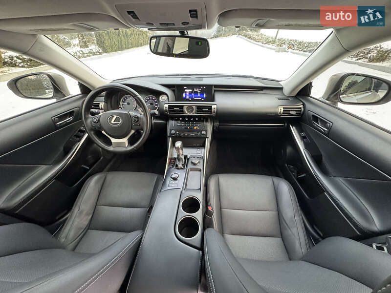 Седан Lexus IS 2013 в Днепре