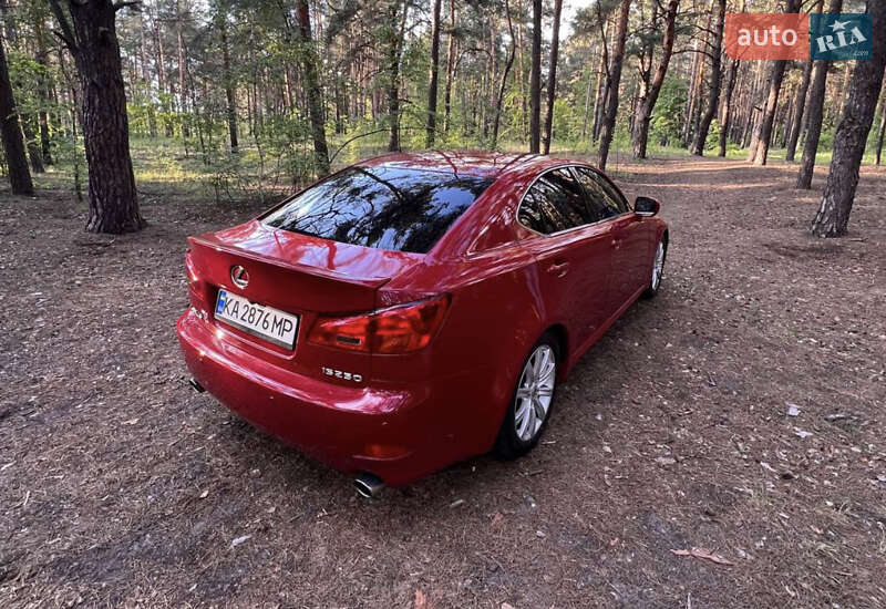 Седан Lexus IS 2006 в Киеве