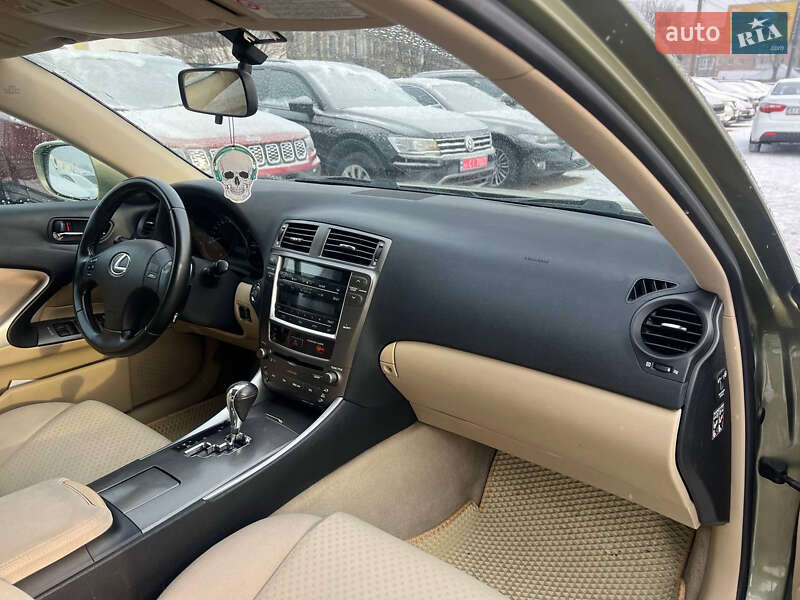 Седан Lexus IS 2006 в Полтаве
