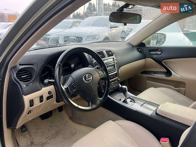 Седан Lexus IS 2006 в Полтаве