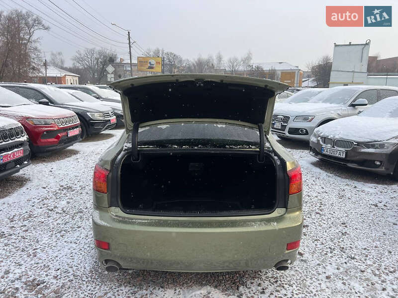 Седан Lexus IS 2006 в Полтаве