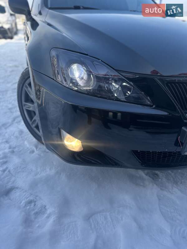 Седан Lexus IS 2007 в Білогородці