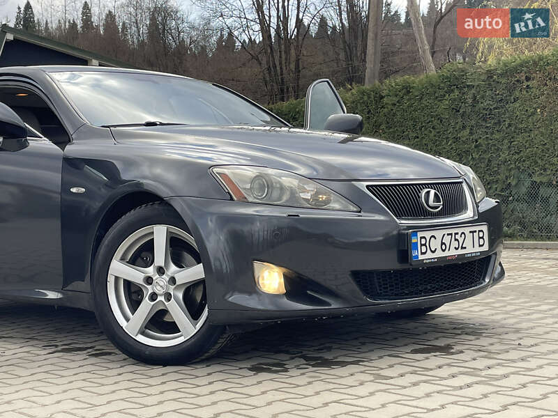 Седан Lexus IS 2007 в Турке