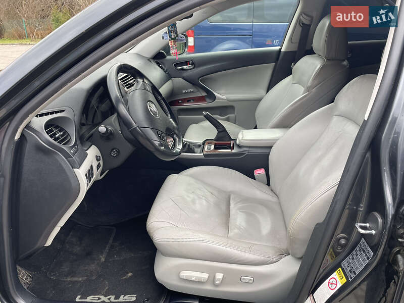 Седан Lexus IS 2007 в Турке