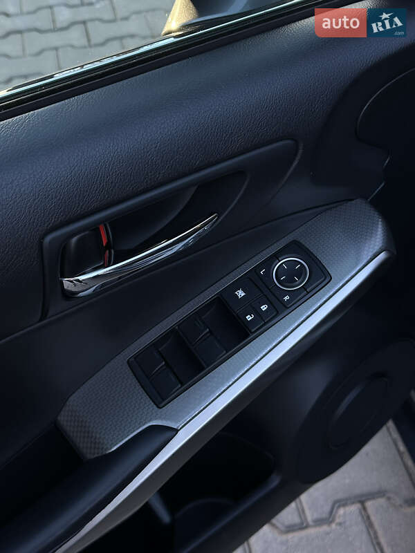 Седан Lexus IS 2013 в Буче