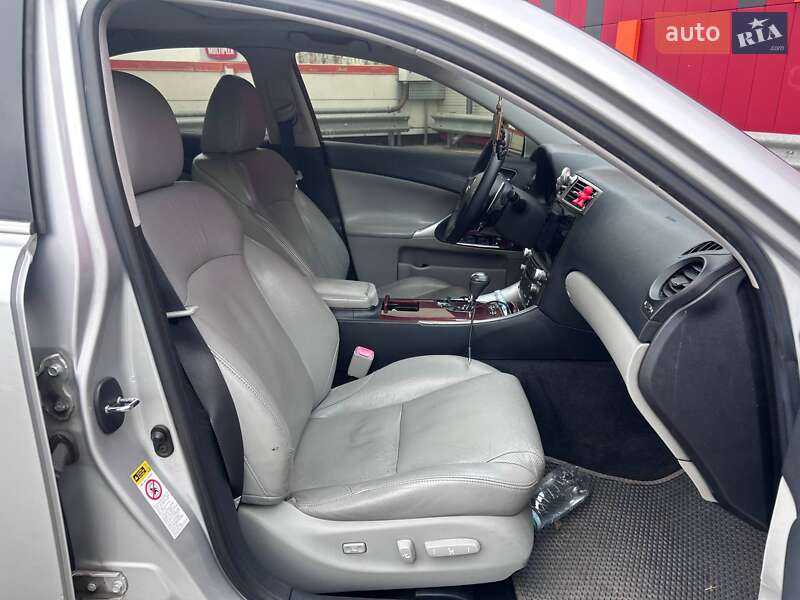 Седан Lexus IS 2008 в Киеве фото 9 Седан Lexus IS 2008 в Киеве