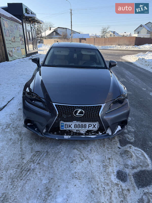 Седан Lexus IS 2016 в Здолбуніві