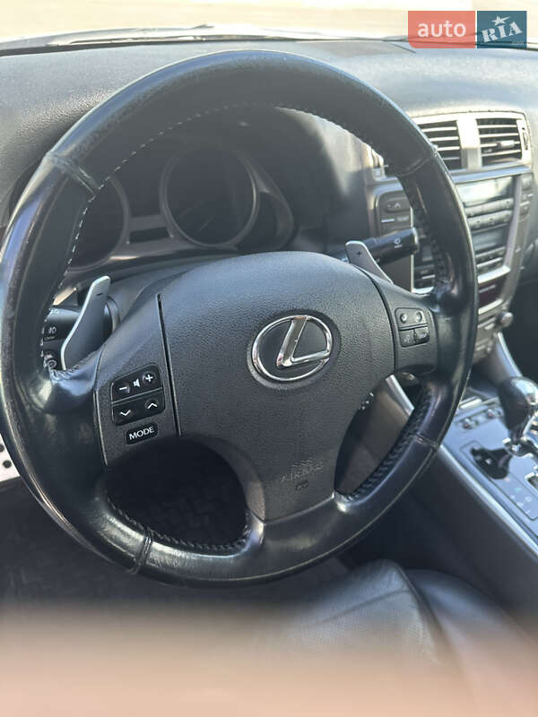 Седан Lexus IS 2008 в Киеве