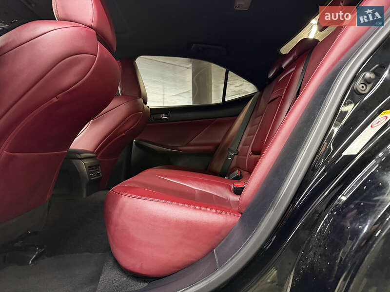 Седан Lexus IS 2015 в Одесі