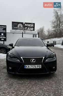 Седан Lexus IS 2015 в Киеве