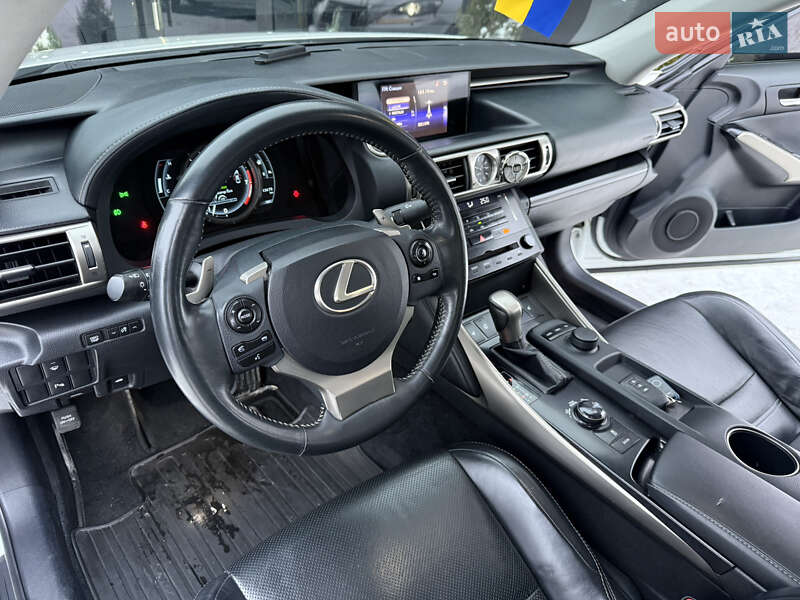Седан Lexus IS 2013 в Києві фото 17 Седан Lexus IS 2013 в Києві
