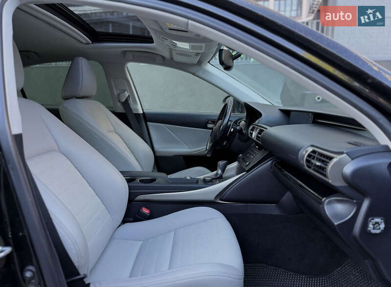 Седан Lexus IS 2016 в Одессе
